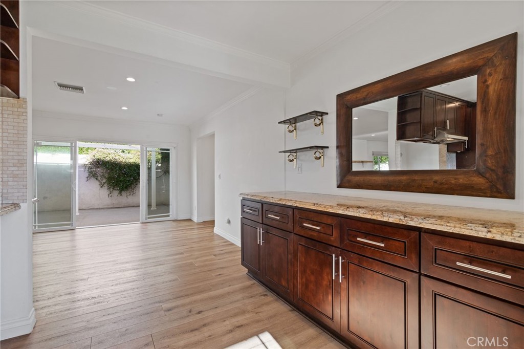 MLS #SR25272952 image #10