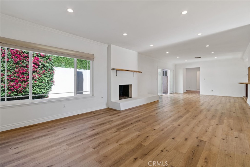 MLS #SR25272952 image #6