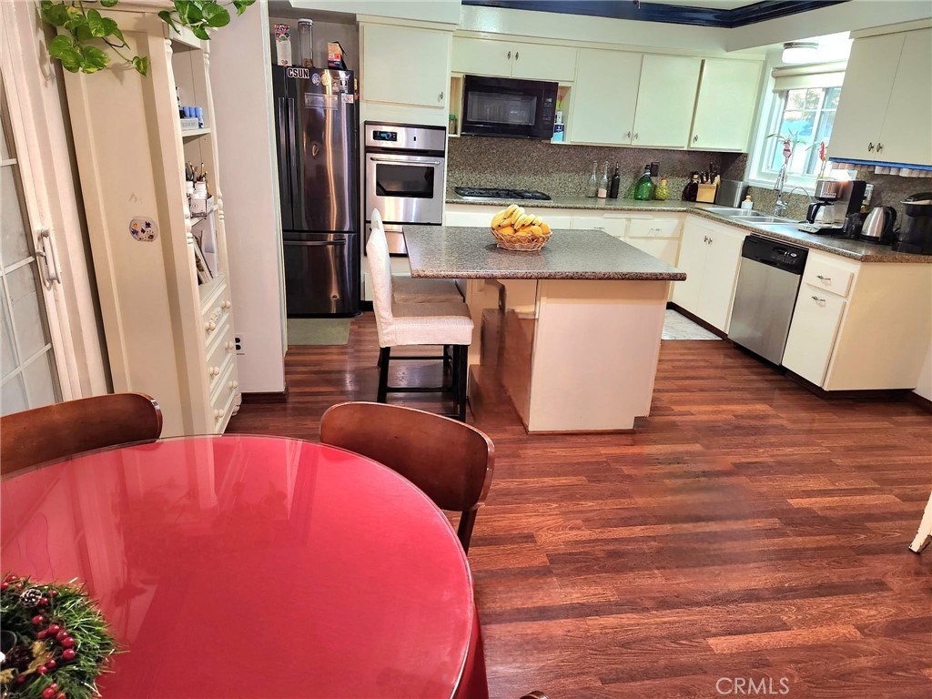 MLS #SR25272983 image #10