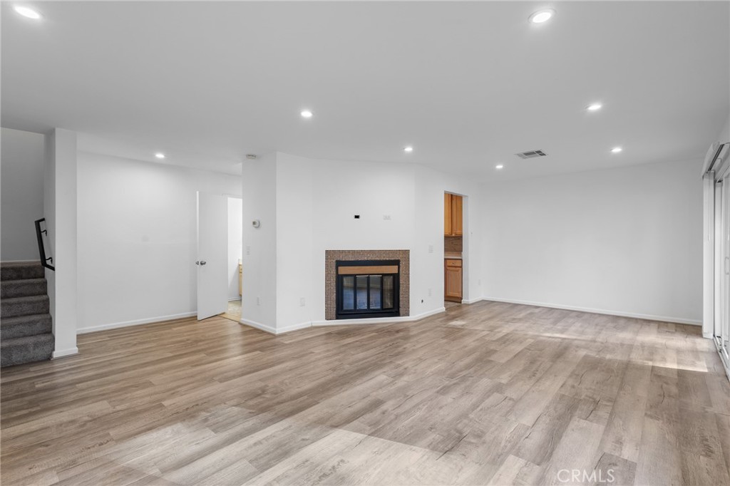 MLS #SR25273059 image #0