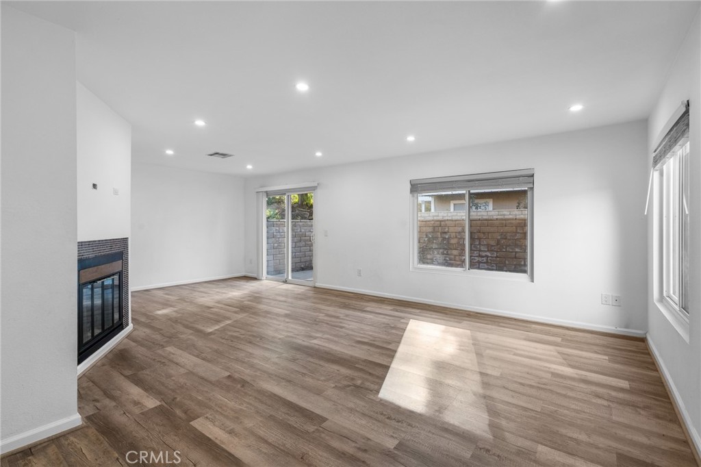 MLS #SR25273059 image #1