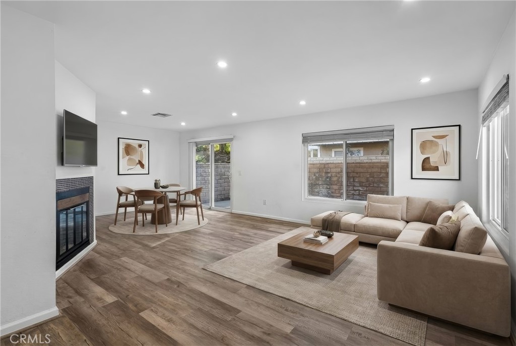 MLS #SR25273059 image #2