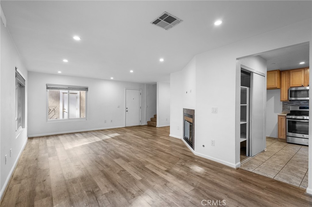 MLS #SR25273059 image #3