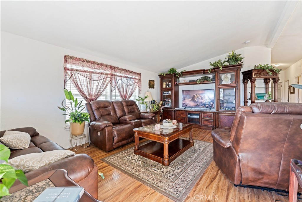 MLS #SR25273066 image #4