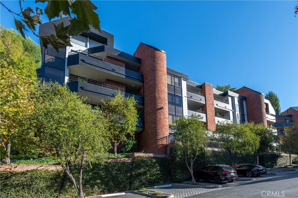 MLS #SR25273075 image #1