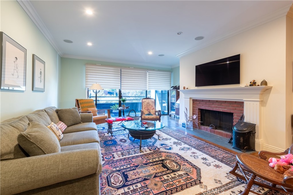 MLS #SR25273075 image #5