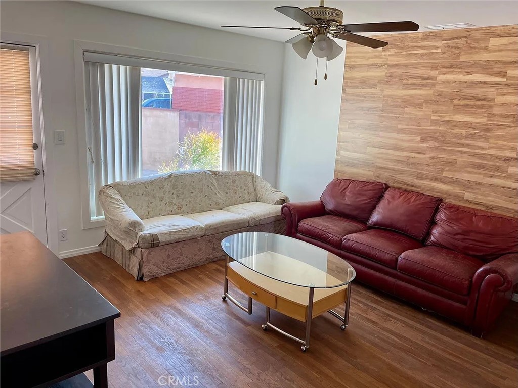 MLS #SR25273101 image #1