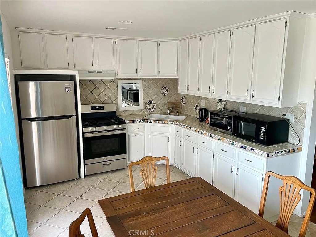 MLS #SR25273101 image #2