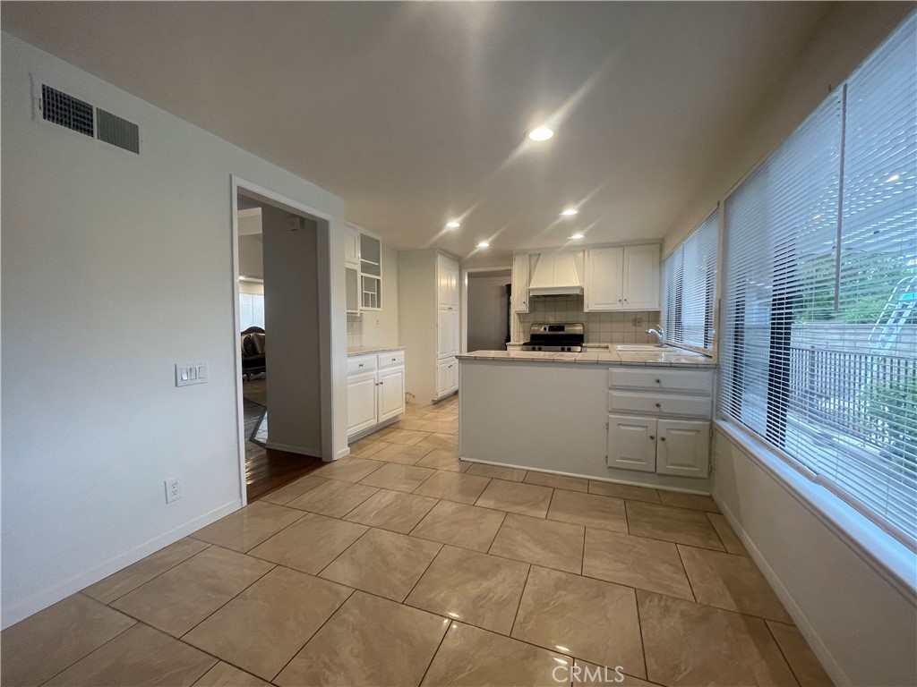 MLS #SR25273139 image #10