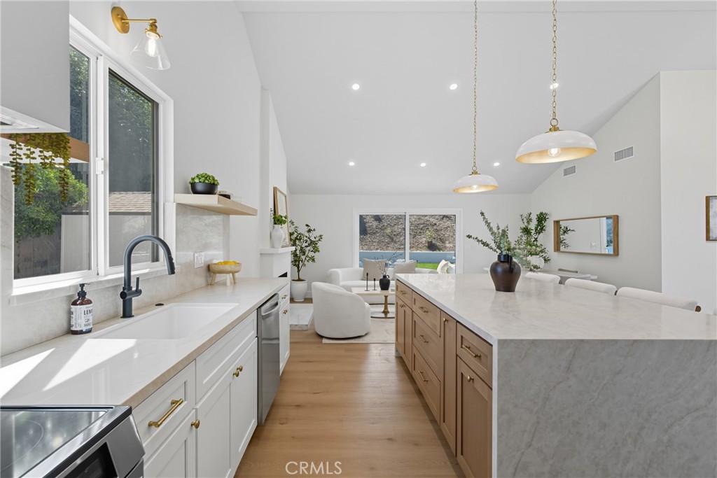 MLS #SR25273164 image #5