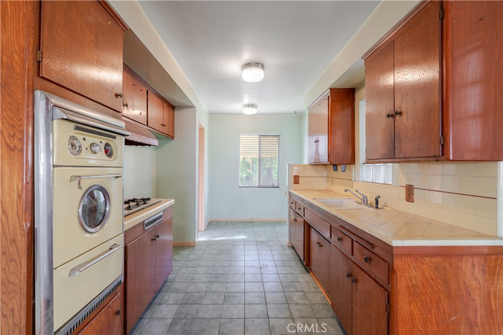 MLS #SR25273176 image #2