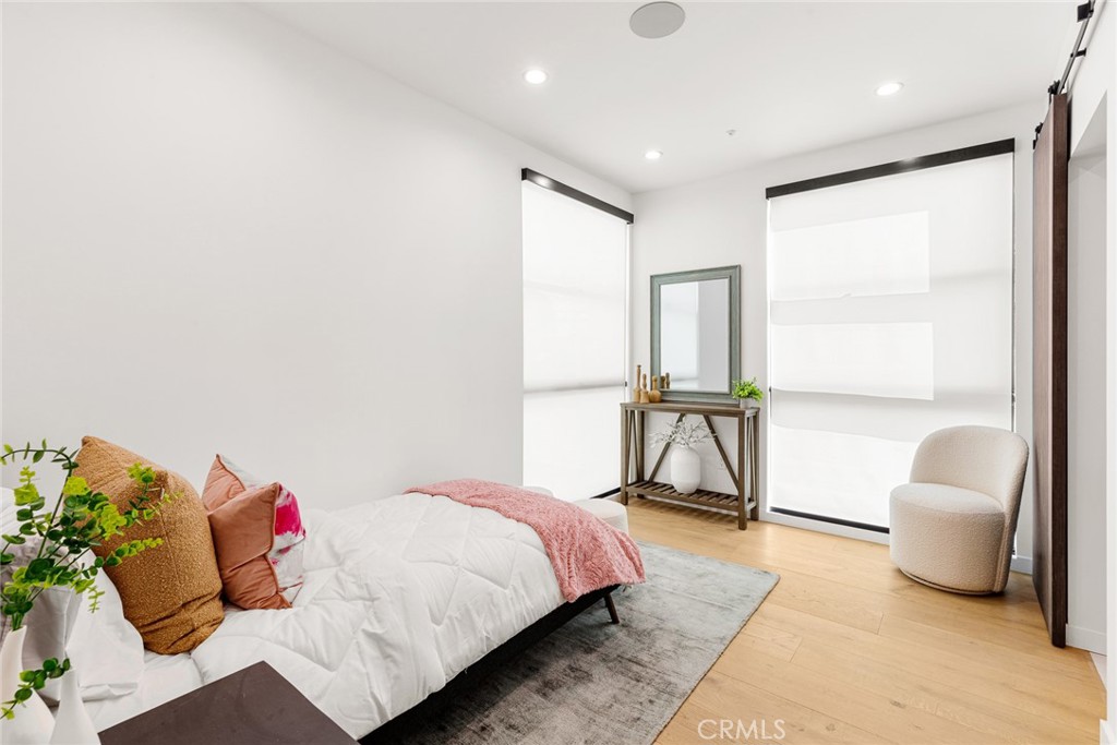 MLS #SR25273188 image #12