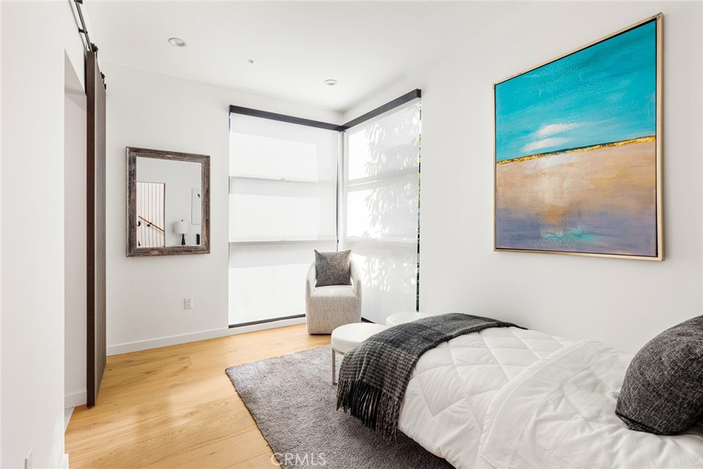 MLS #SR25273188 image #9