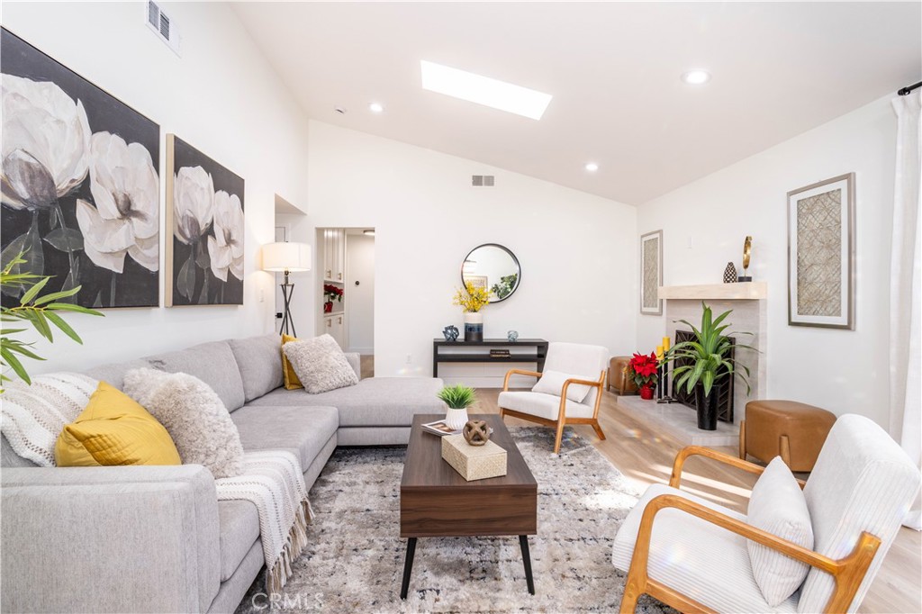 MLS #SR25273190 image #4