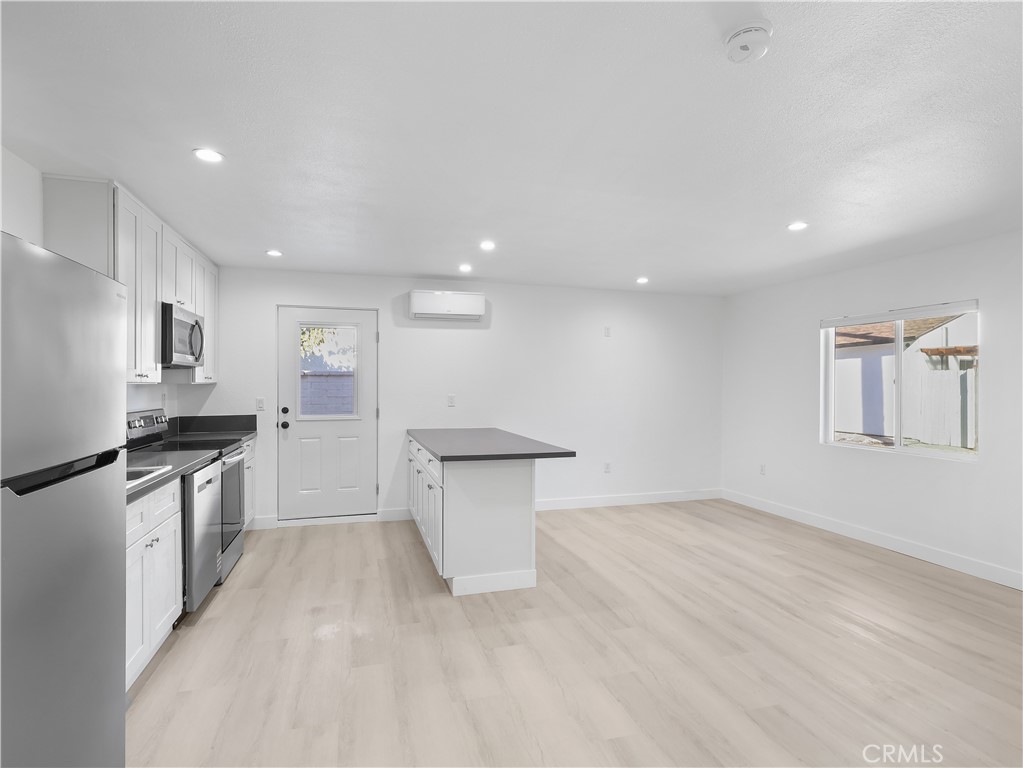 MLS #SR25273238 image #1