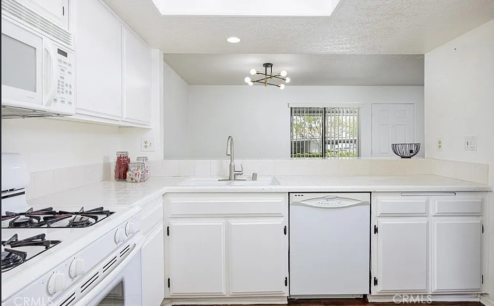 MLS #SR25273339 image #3