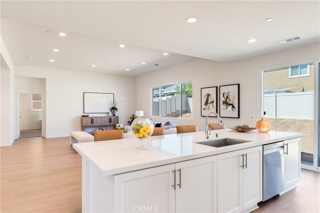 MLS #SR25273362 image #10