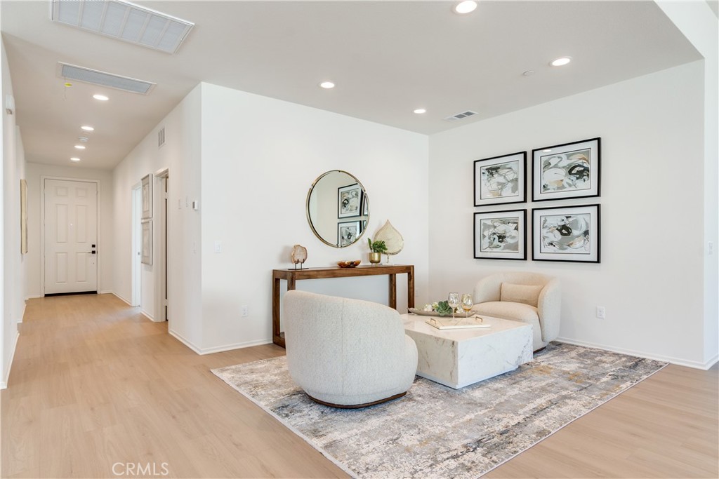 MLS #SR25273362 image #5