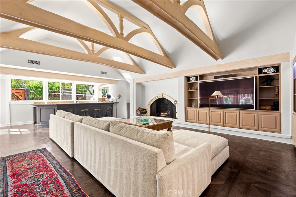 MLS #SR25273371 image #5