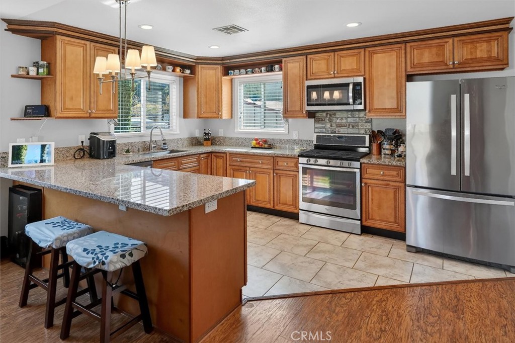 MLS #SR25273395 image #8