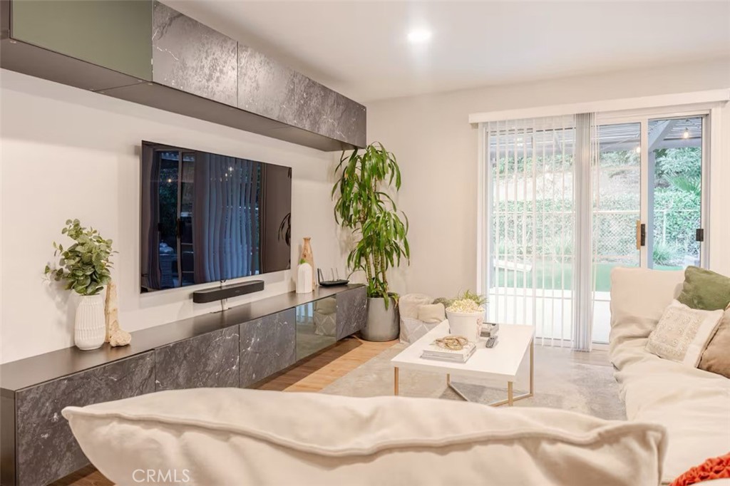 MLS #SR25273416 image #2