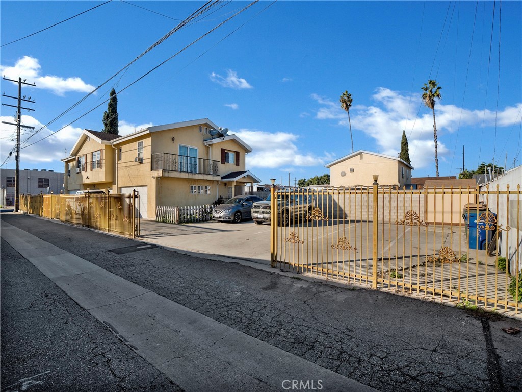 MLS #SR25273453 image #1