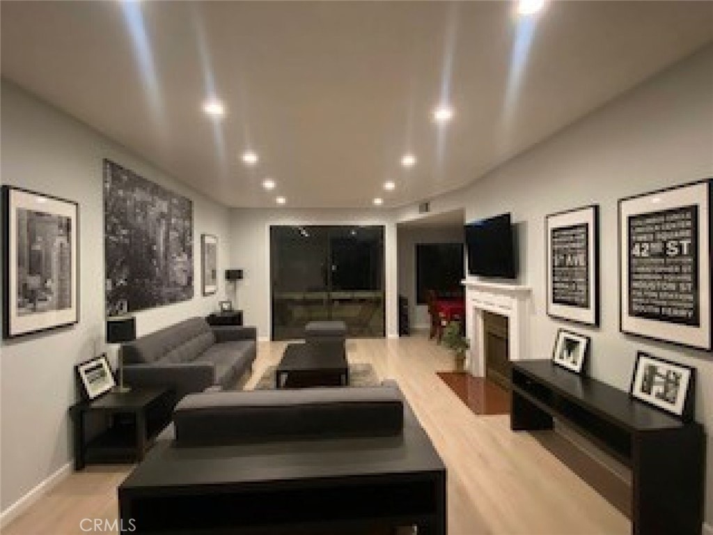 MLS #SR25273476 image #1