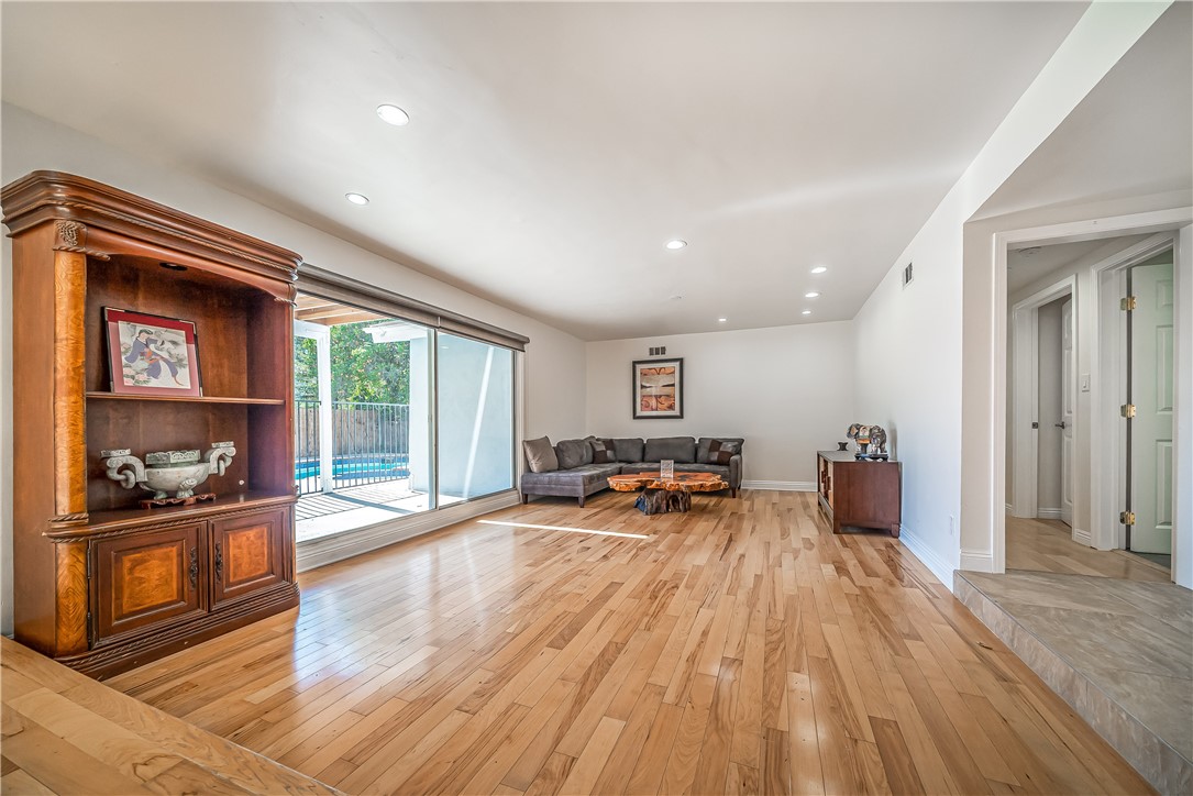 MLS #SR25273504 image #7