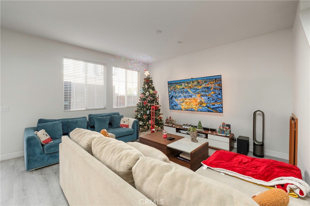 MLS #SR25273506 image #3