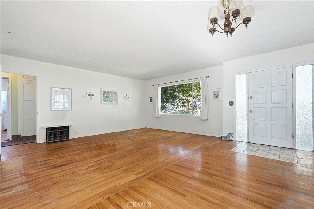 MLS #SR25273536 image #3