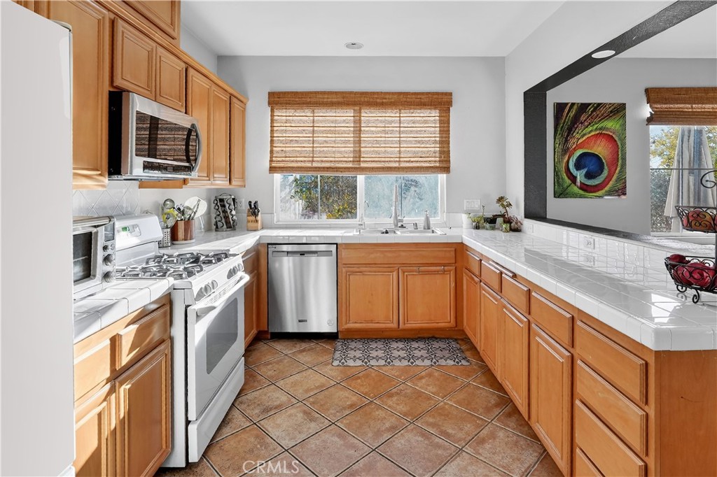 MLS #SR25273592 image #10