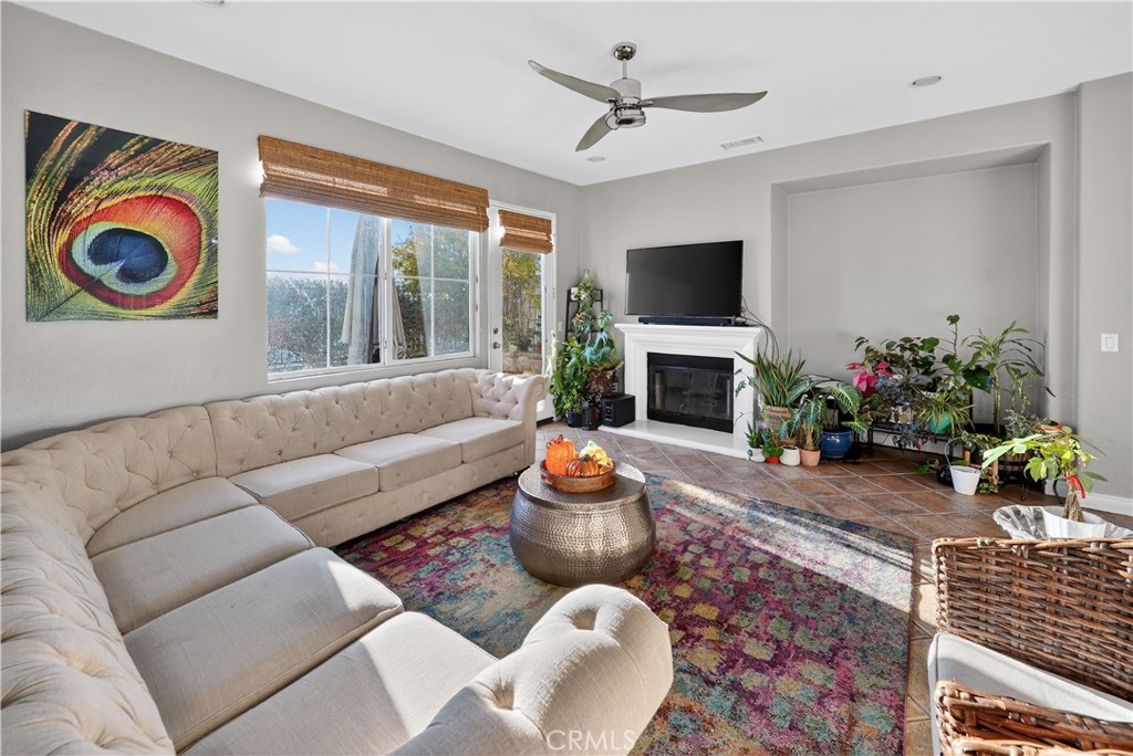 MLS #SR25273592 image #8