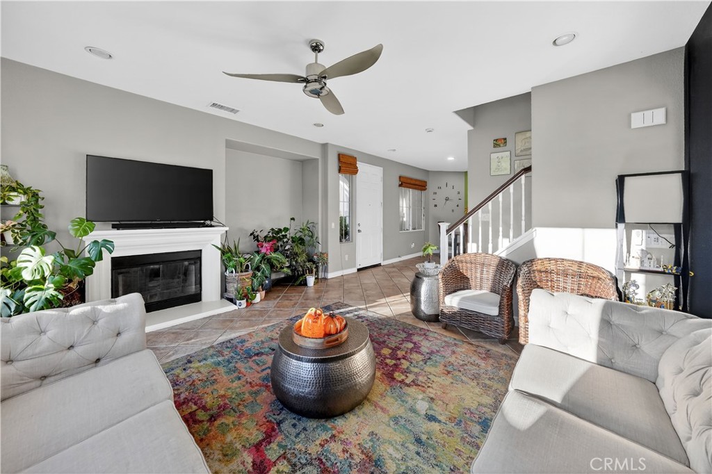 MLS #SR25273592 image #9