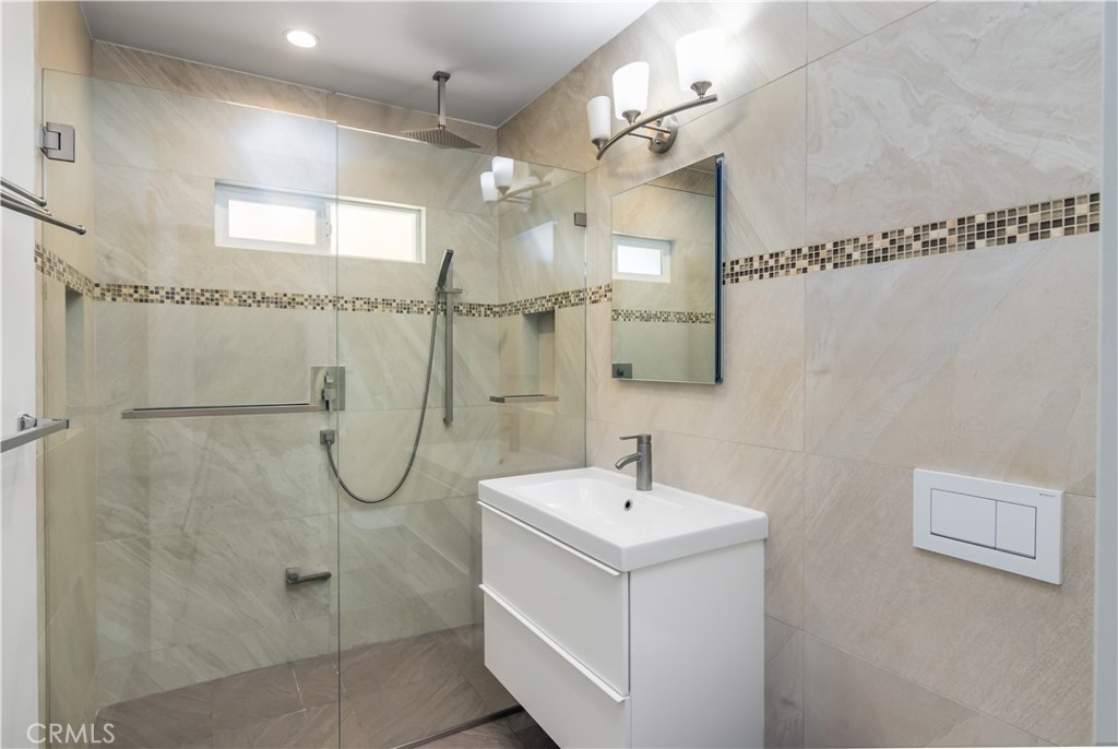 MLS #SR25273595 image #16