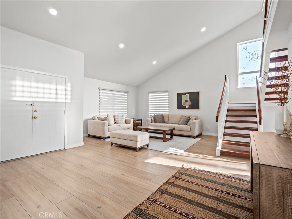 MLS #SR25273690 image #1