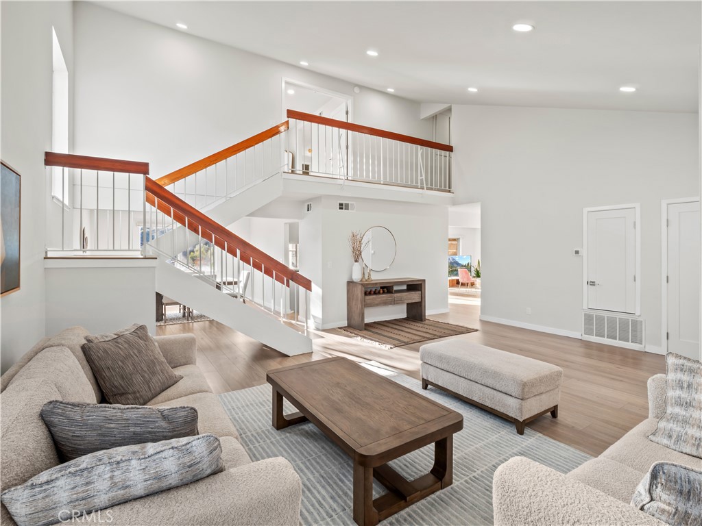 MLS #SR25273690 image #2