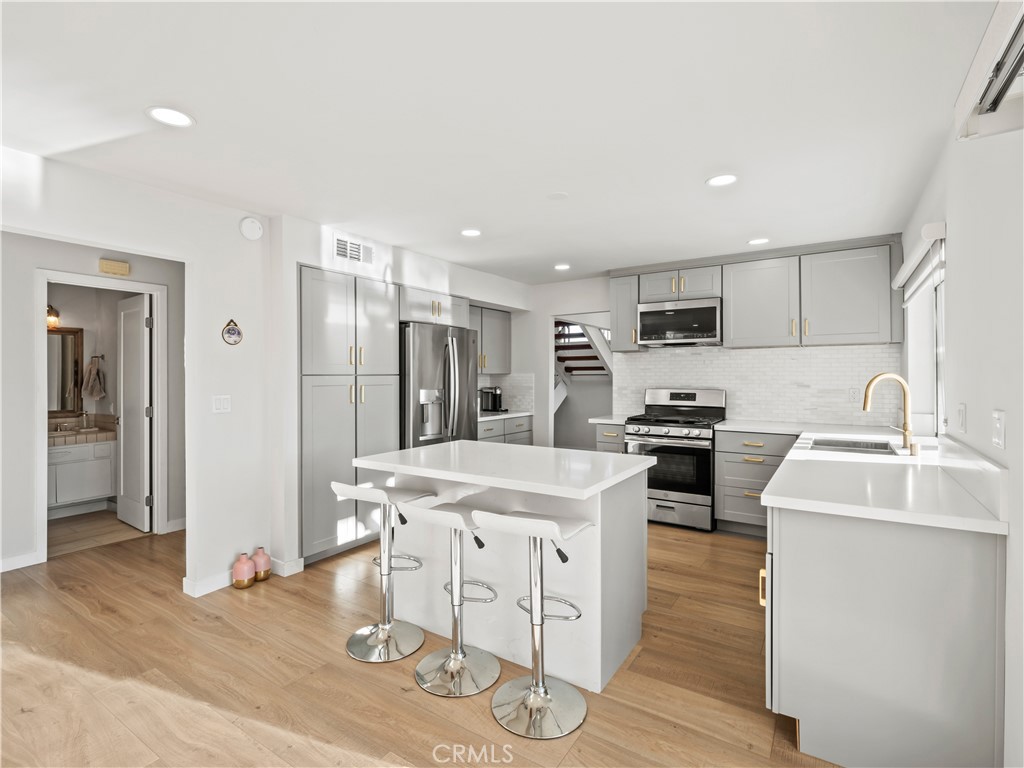 MLS #SR25273690 image #5