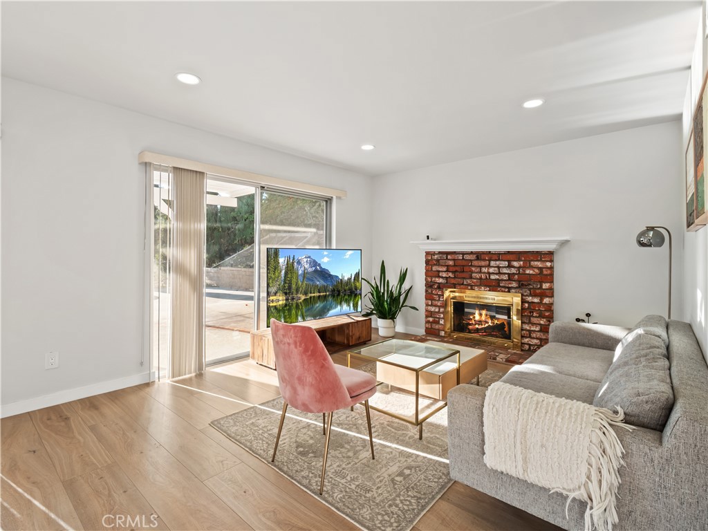 MLS #SR25273690 image #8