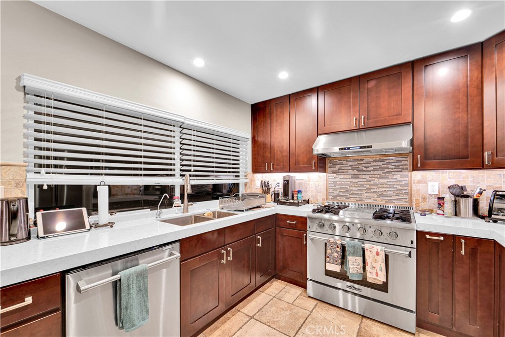 MLS #SR25273783 image #5