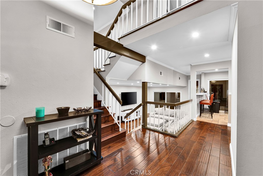 MLS #SR25273783 image #8