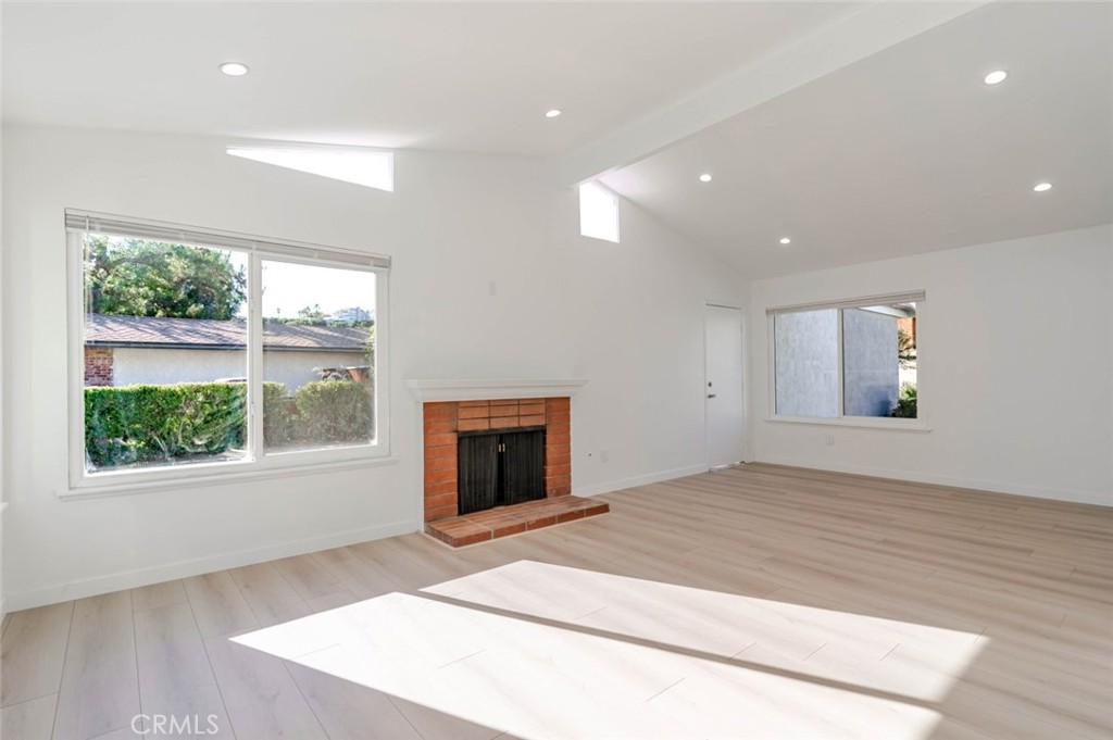 MLS #SR25273859 image #3