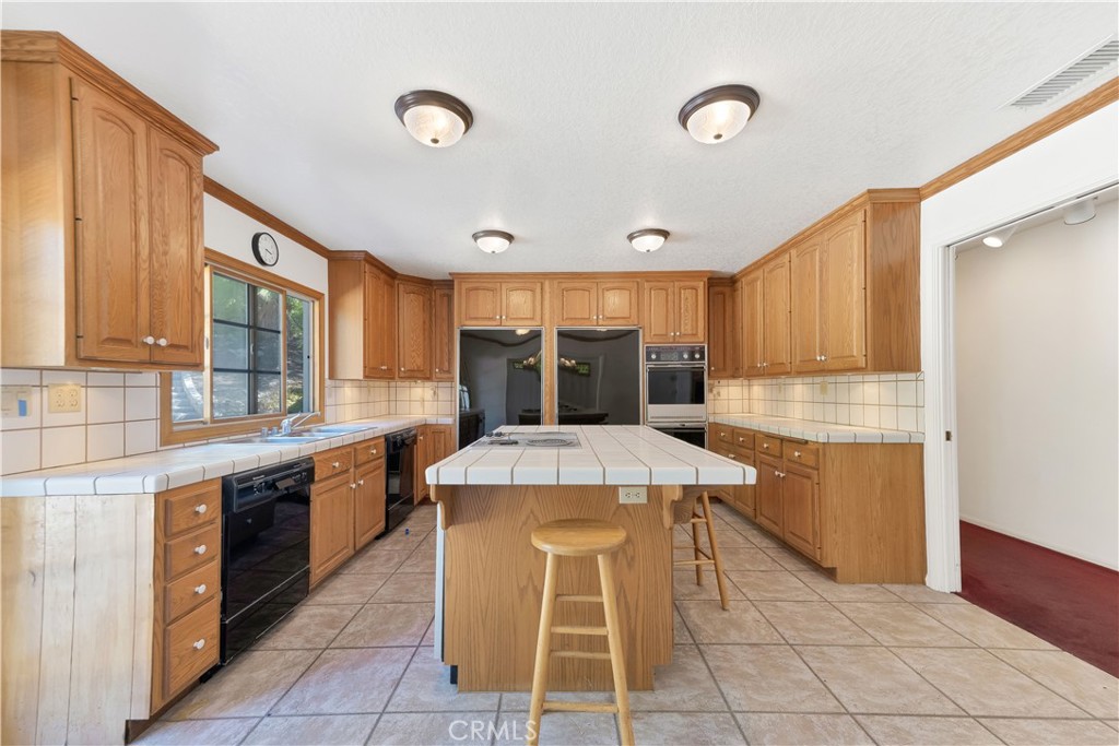 MLS #SR25273871 image #9