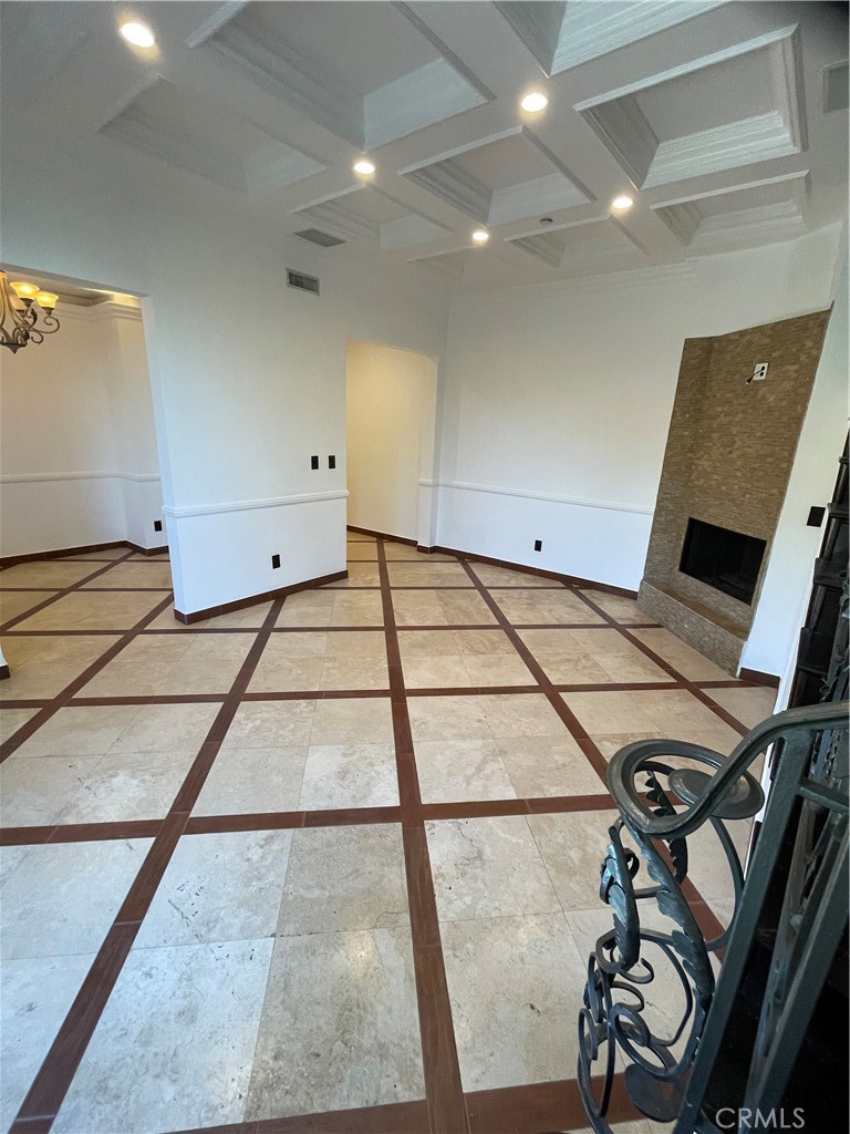 MLS #SR25273900 image #1