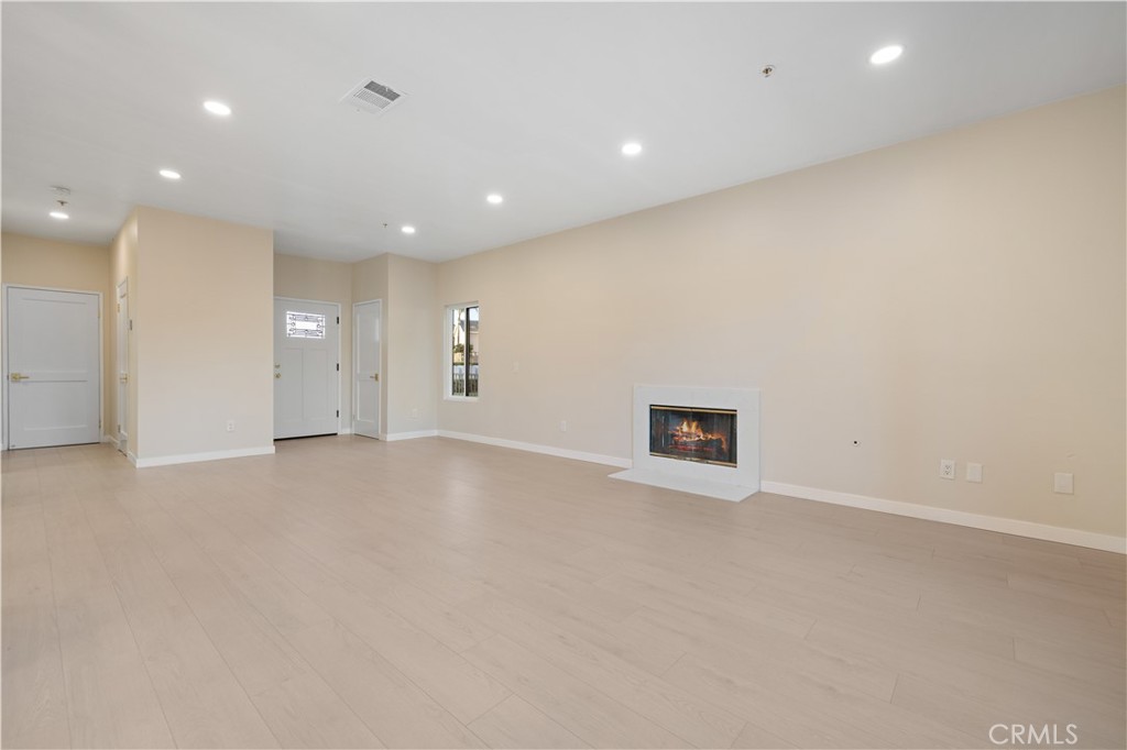 MLS #SR25273939 image #4