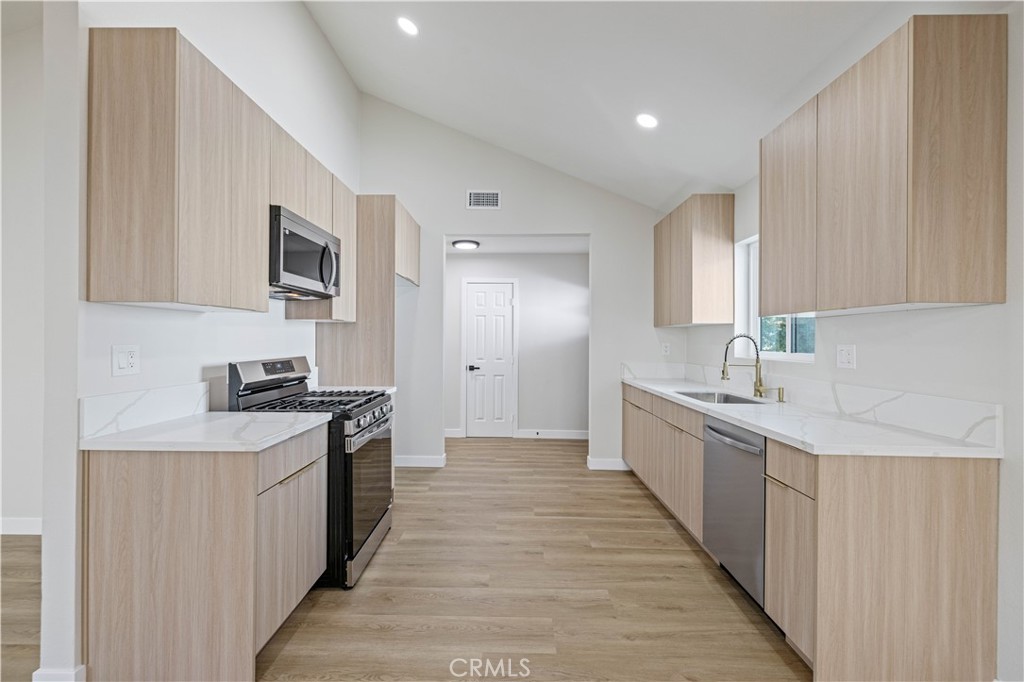 MLS #SR25274007 image #2