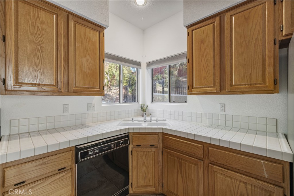 MLS #SR25274212 image #11