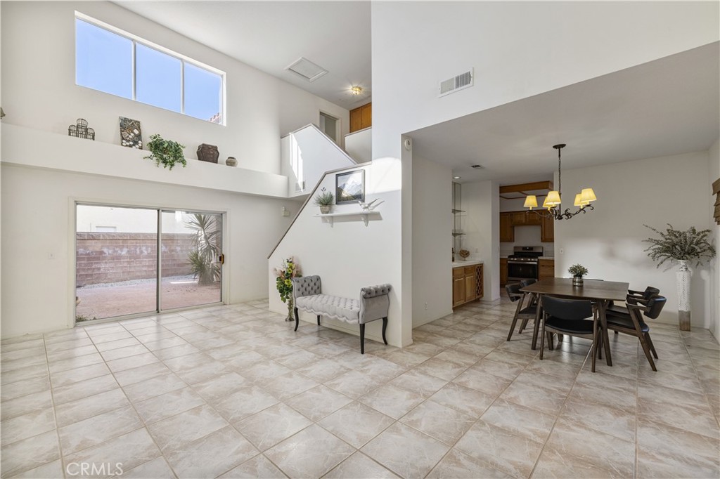 MLS #SR25274212 image #4