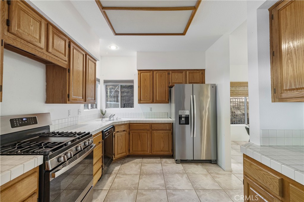 MLS #SR25274212 image #9