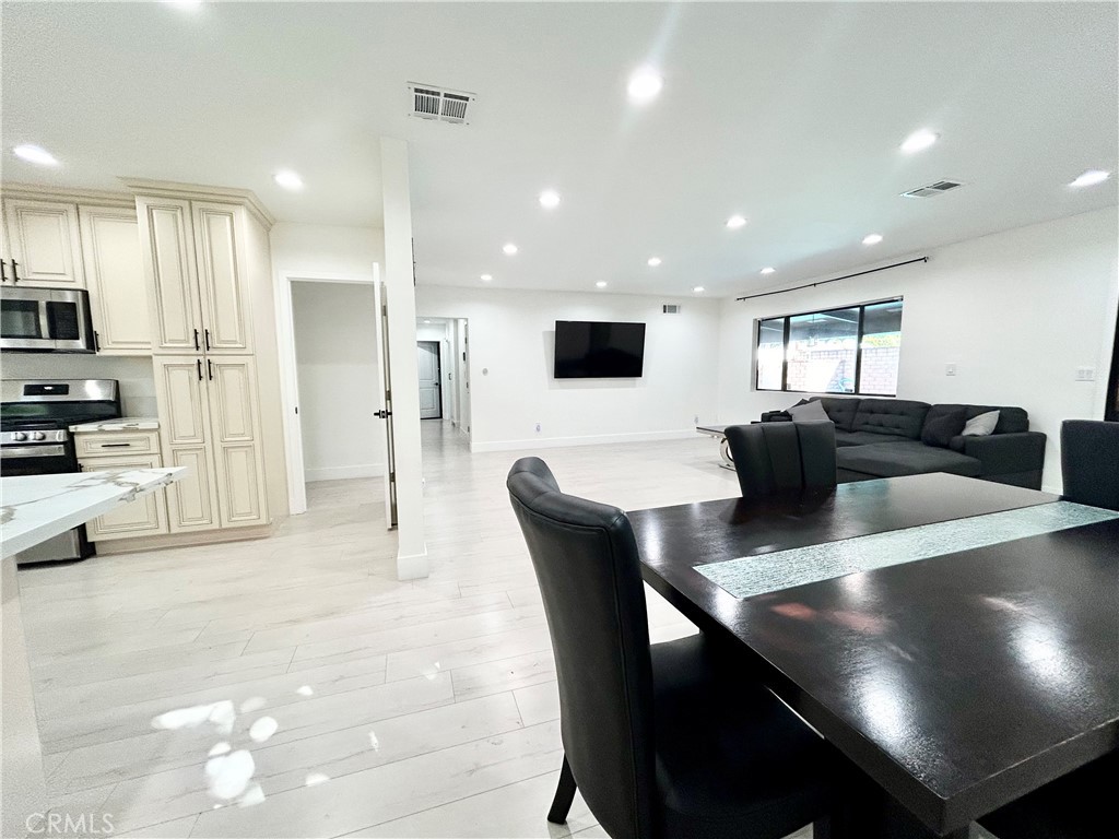 MLS #SR25274269 image #5