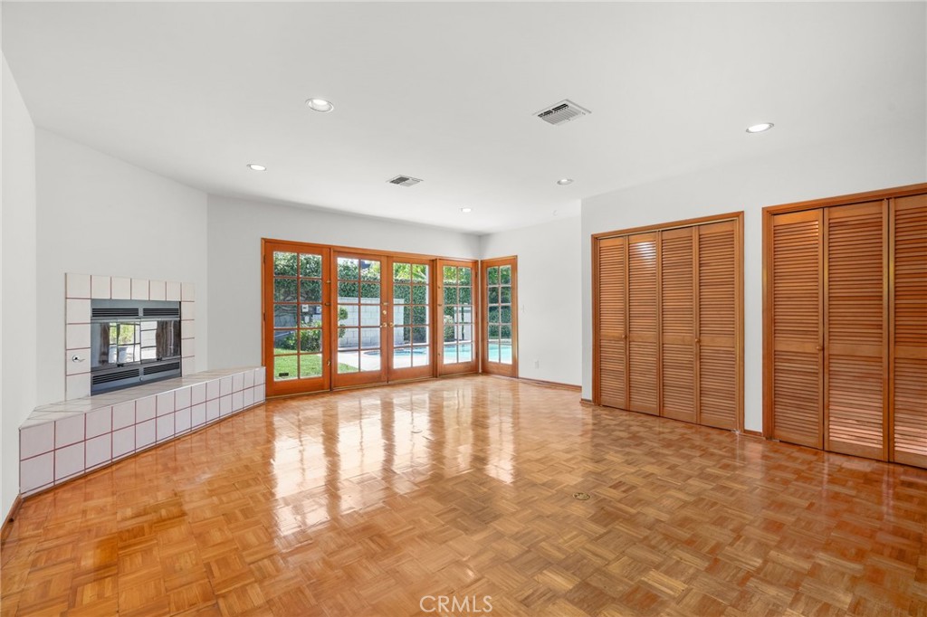 MLS #SR25274292 image #5